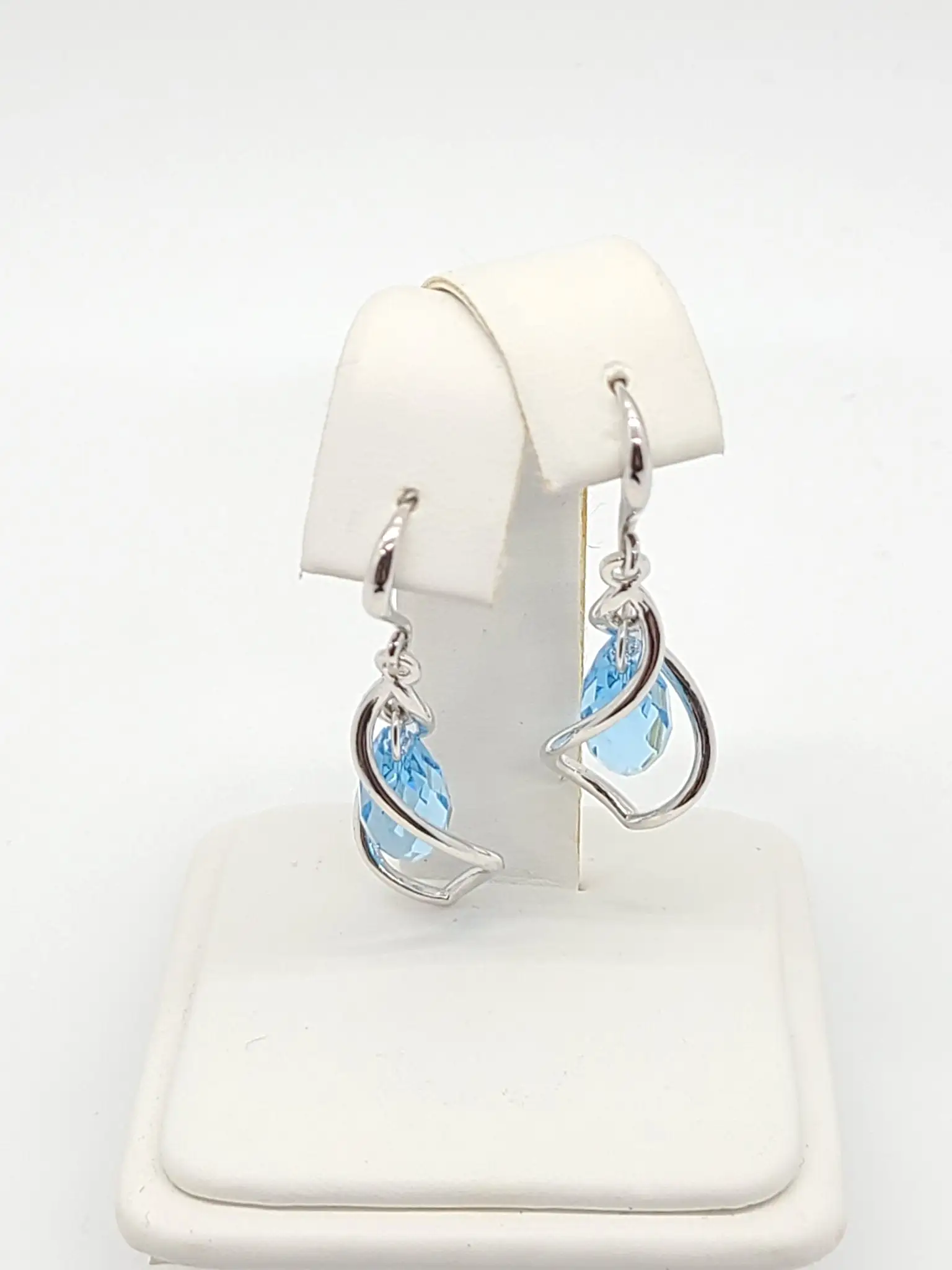 Gentle Breeze Blue Crystal Earrings