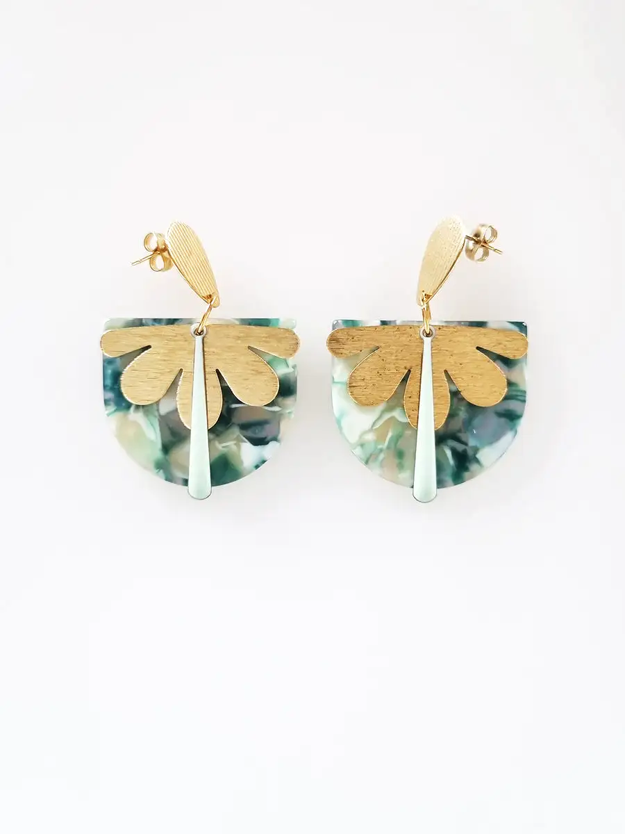 Middlechild Mayflower Earring